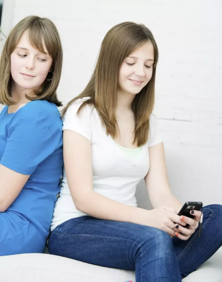 Aplicativos para Monitorar Conversas de Outros Celulares